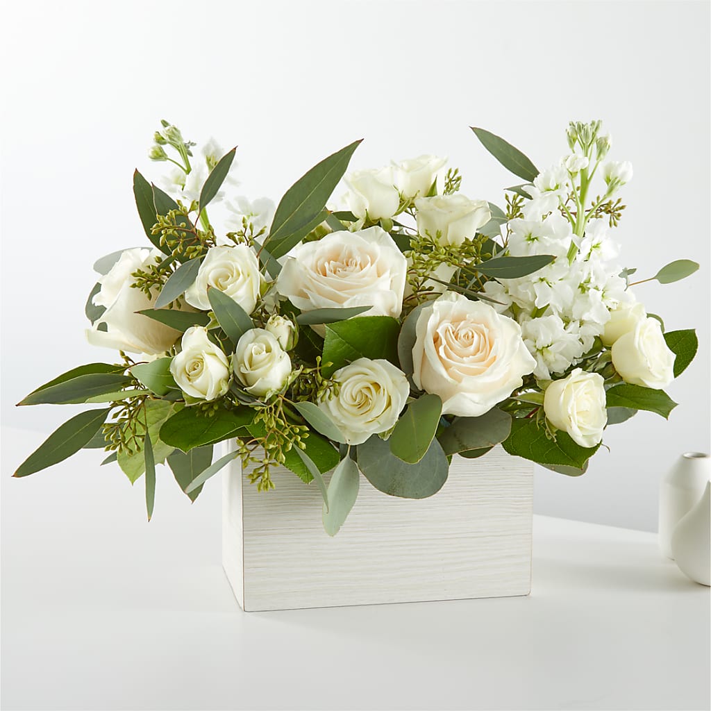 Fresh Linen Box Bouquet – FLOWERS BY DICK & SON INC, Akron OH