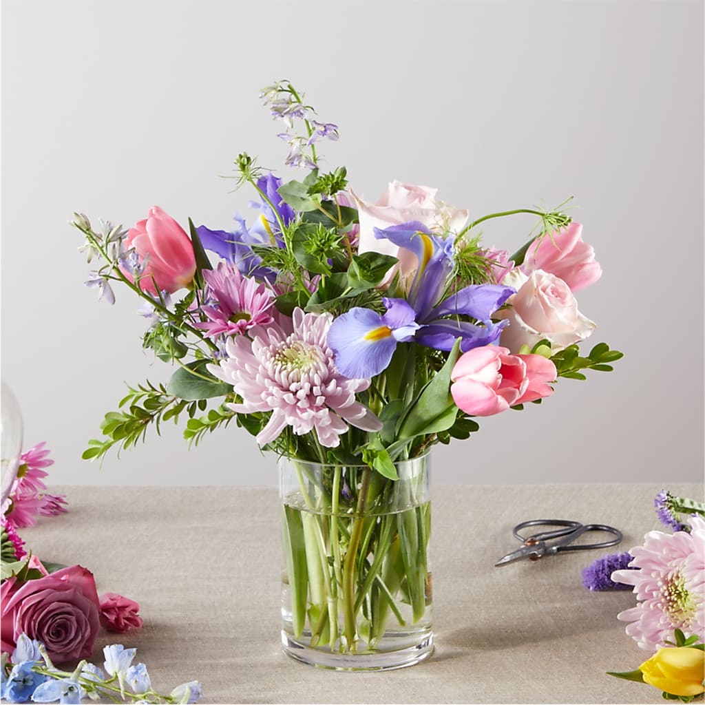 Pastel Tradition - A Florist Original – FLOWERS BY DICK & SON INC, Akron OH