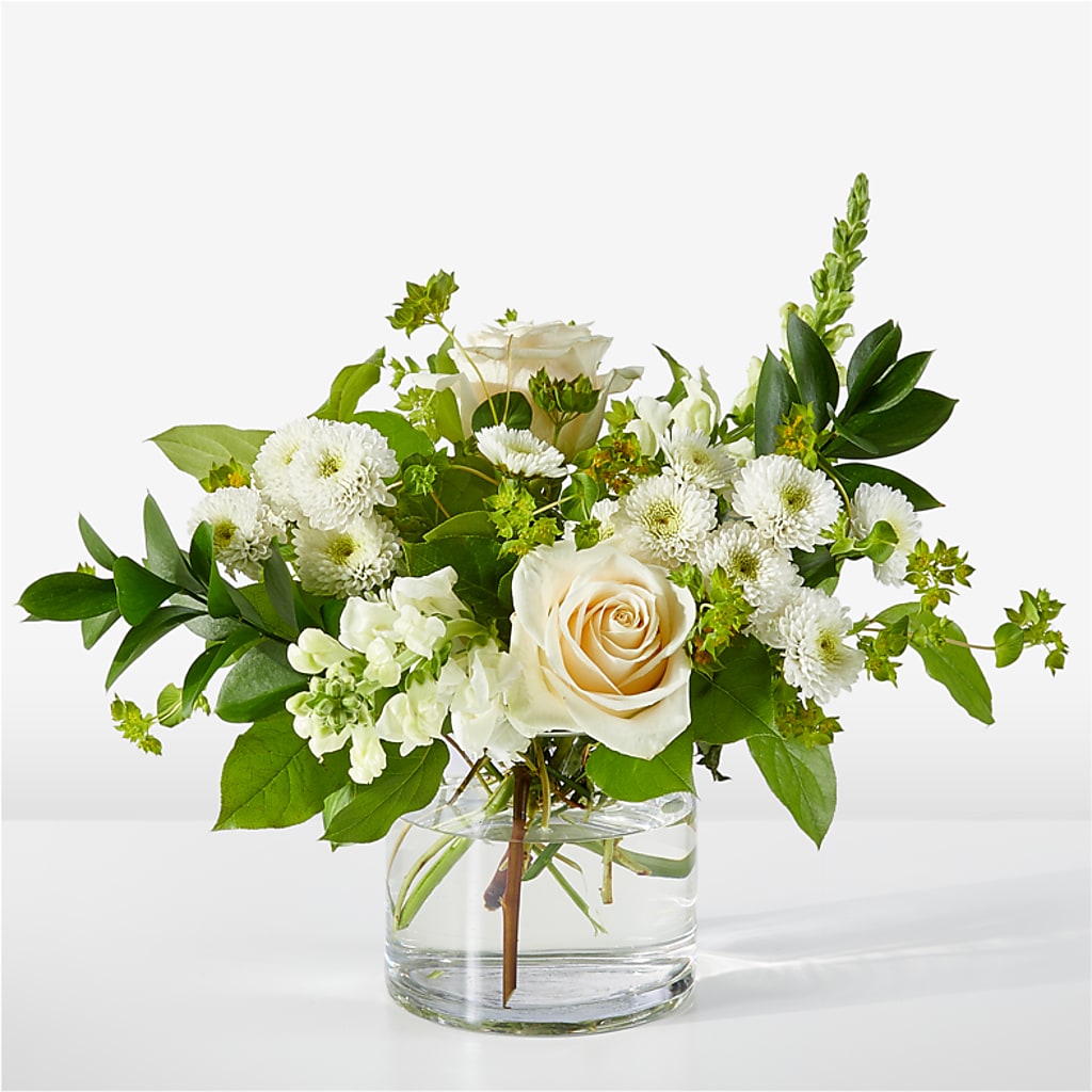 Hint of Vanilla Bouquet ā FLOWERS BY DICK & SON INC, Akron OH