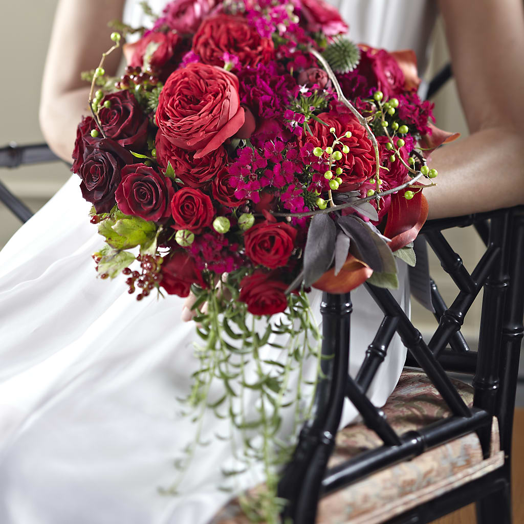Pure Grace Bouquet – FLOWERS BY DICK & SON INC, Akron OH
