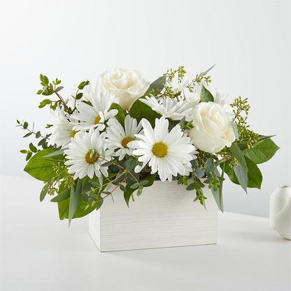Fresh Linen Box Bouquet – FLOWERS BY DICK & SON INC, Akron OH